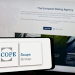 Ratings Agency Issues US Downgrade Warning as Trade War Could Boost Alternatives to the Dollar
